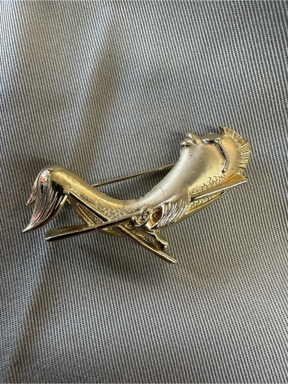 A.j.c vintage gold tone brooch relaxing sea fish on boat